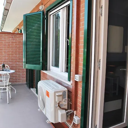 La Bouganville 400 M From The Sea